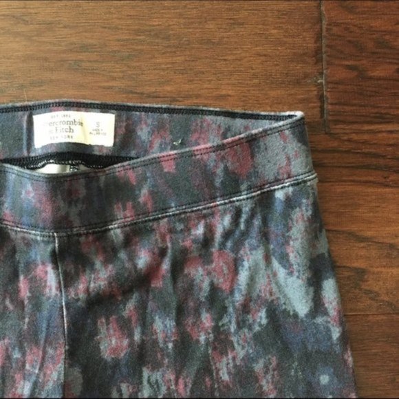 Abercrombie & Fitch Print Casual Leggings - Picture 4 of 5